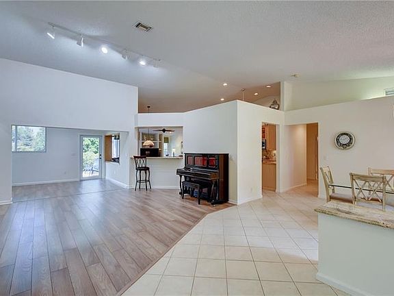 5th image of 5168 Chardonnay Dr