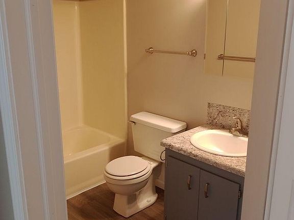 3rd image of 4786 Hospital Dr #1