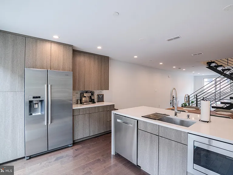 1343 S Garnet St — Photo 12