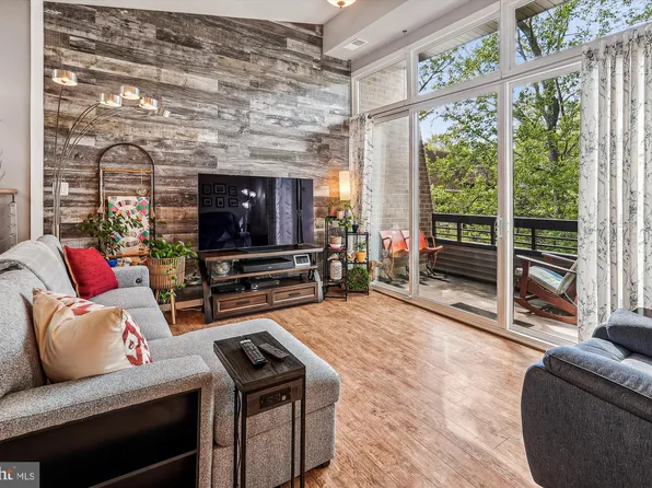 11614 Ivystone Ct APT 301, Reston, VA 20191