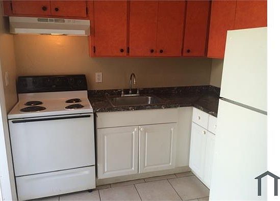 4th image of 2871 NW 13th Ct #1