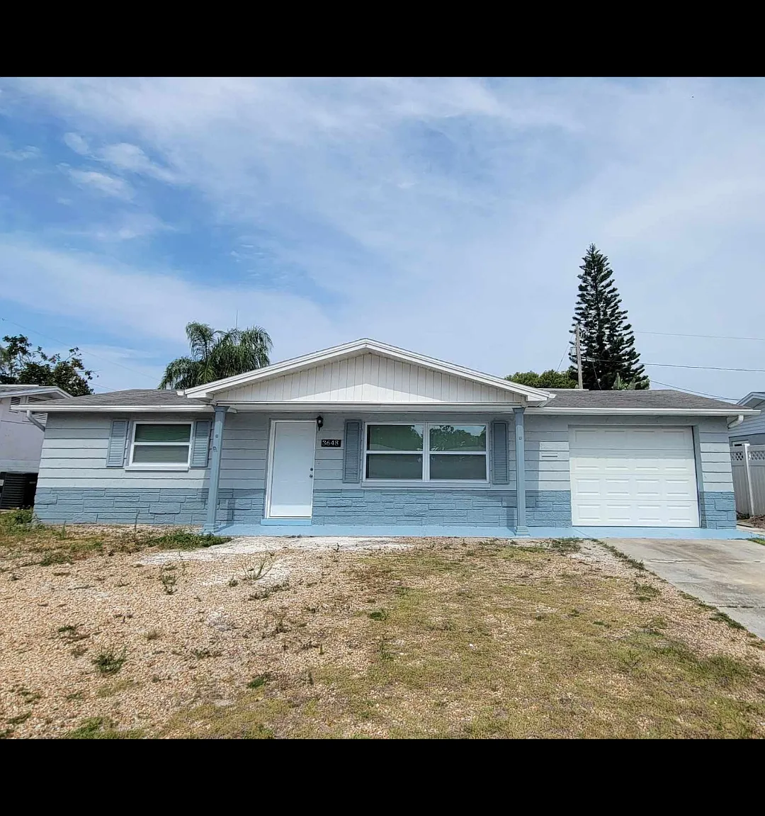 3 bed, 1210 sqft, $1,700 — Photo 1