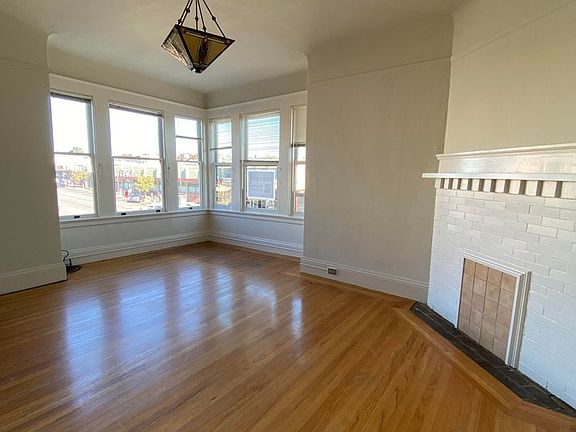 2nd image of 457 Spruce St #3600