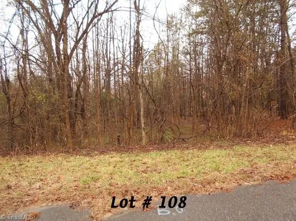 108 Deer Run #108, Eden, NC 27288