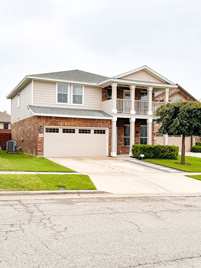 Building Photo - 9503 Adeel Dr