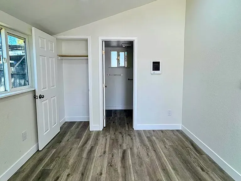 467 S Buena Vista Ave #15 — Photo 5