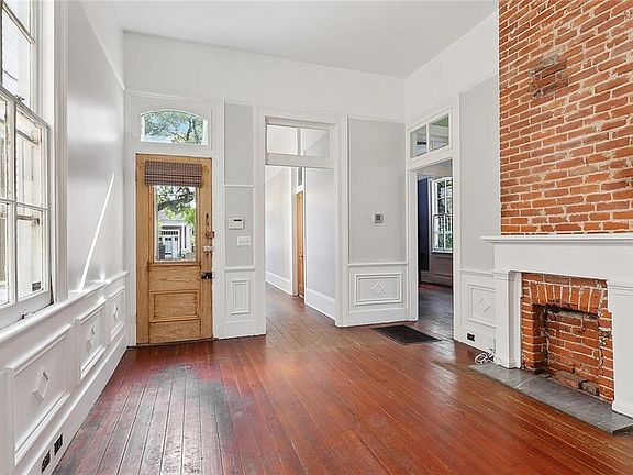 3rd image of 921 Aline St