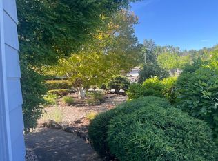 2512 Brookhaven Dr, Santa Rosa, CA 95405