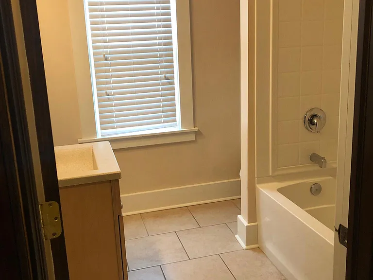 1701 Park Ave — Photo 9