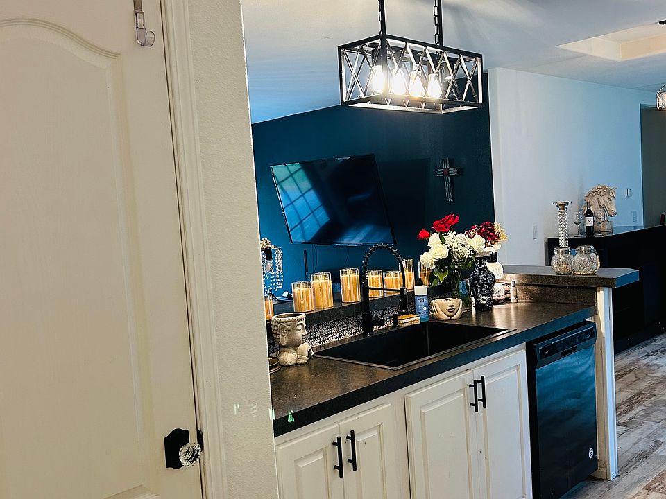 1st image of 2811 Andreason Rd