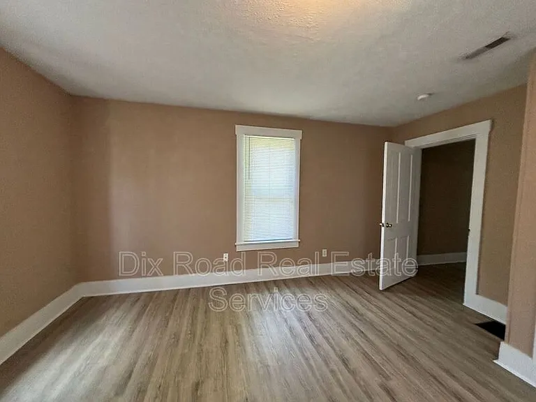 8 S River St — Photo 18