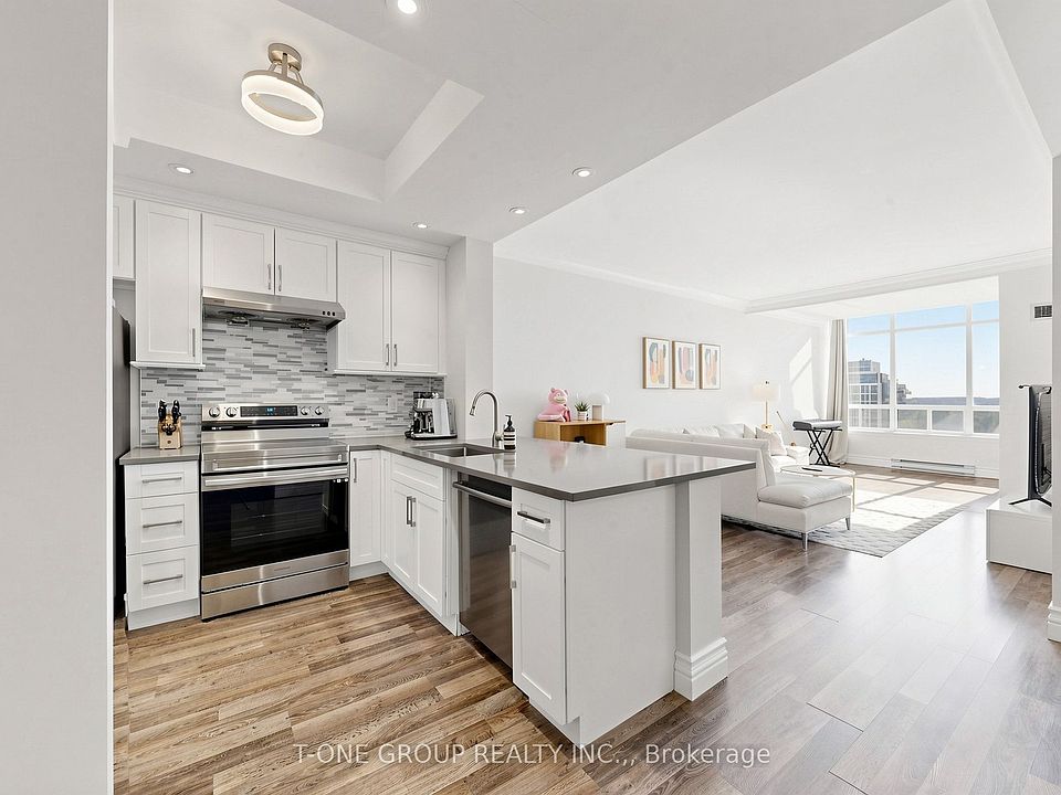 1st image of 22 Clarissa Dr #Penthouse 6