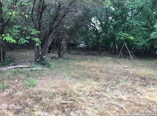 255 Oakridge St, Canyon Lake, TX 78133