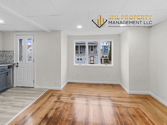 4th image of 227 Lawrence St #2