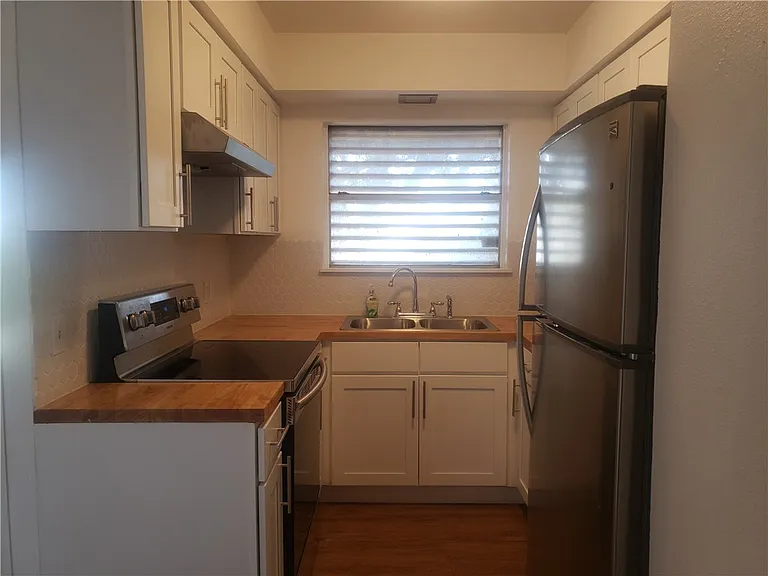 614 Bel Air Dr — Photo 4