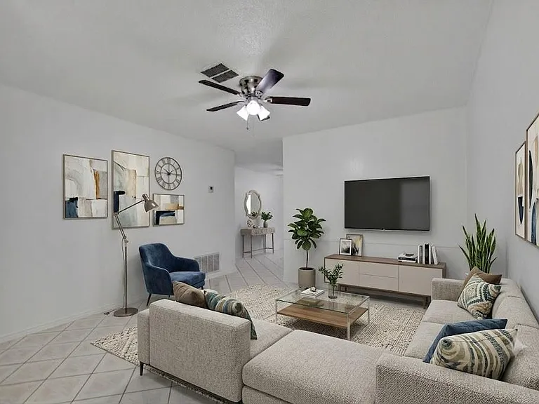 9436 Neuens Rd #9436 — Photo 3