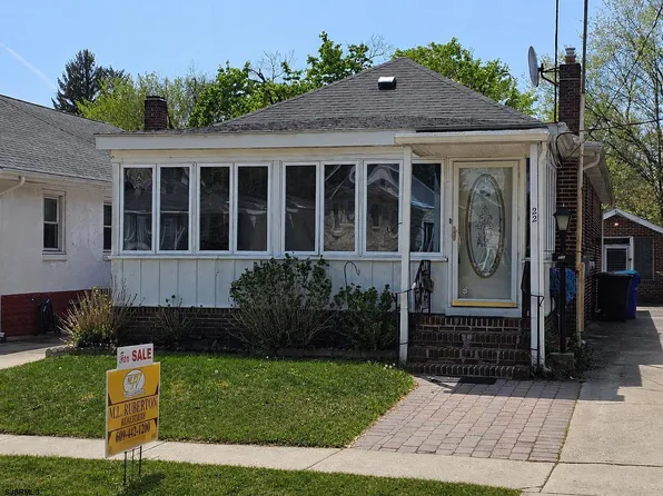 22 Madison Ave S, Hammonton, NJ 08037