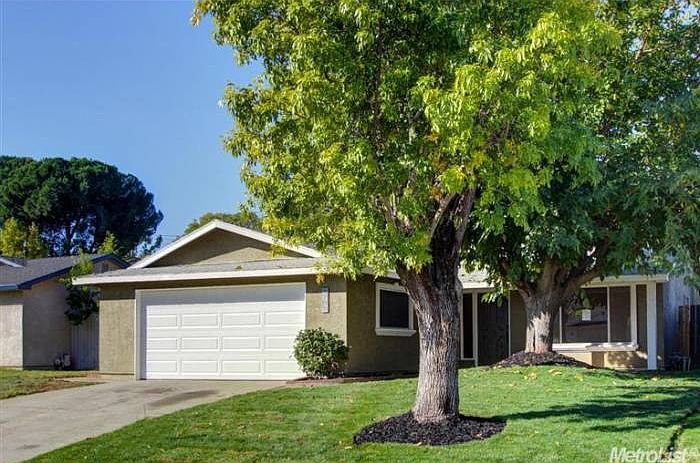 1st image of 5733 Parkoaks Dr