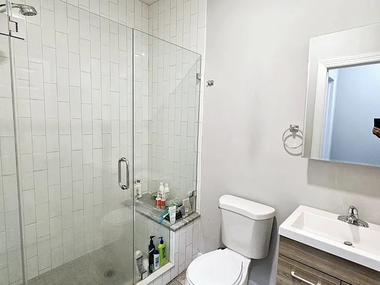 31 12th Ave #1 — Photo 5