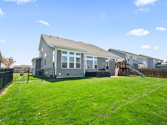 5th image of 6472 Treeline Ln