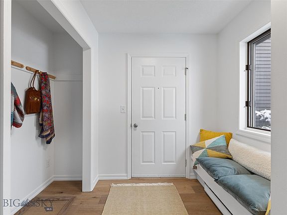 5th image of 2200 W Dickerson St APT 42