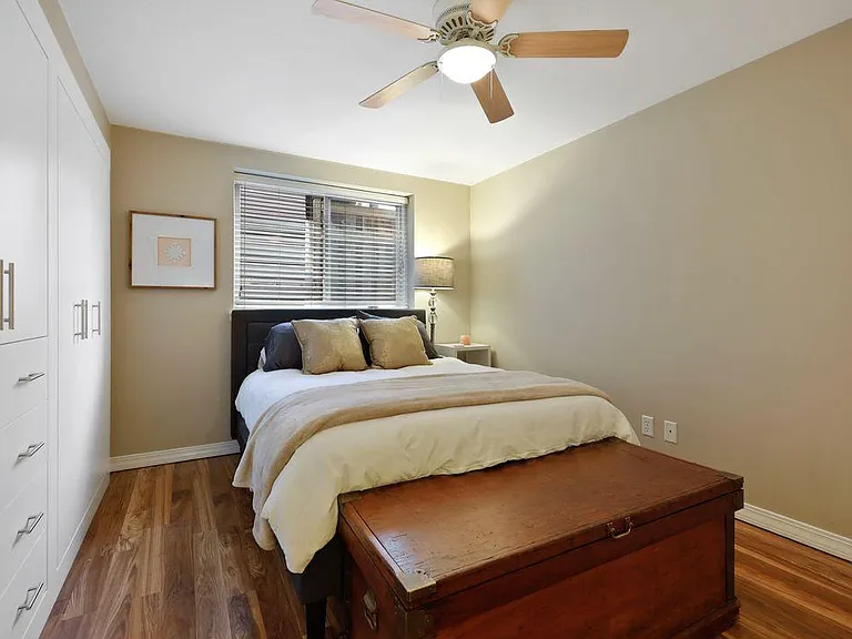 2706 Humboldt Ave S #104 — Photo 3