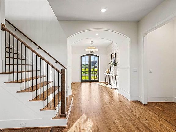 4th image of 2818 Lockland Dr