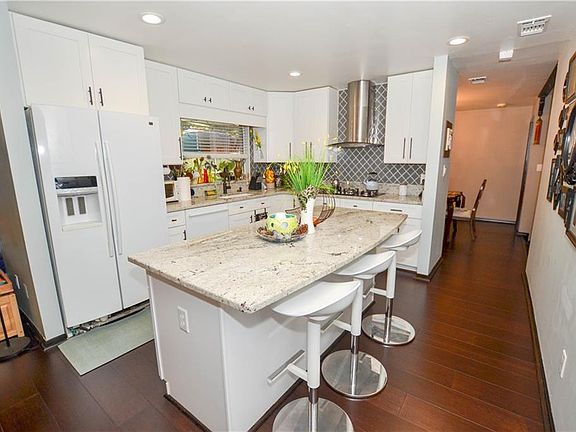 2nd image of 8012 Gillette Ct
