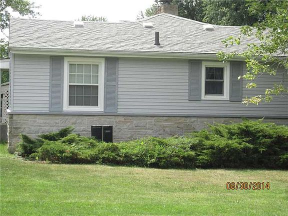 2nd image of 608 Jackson St