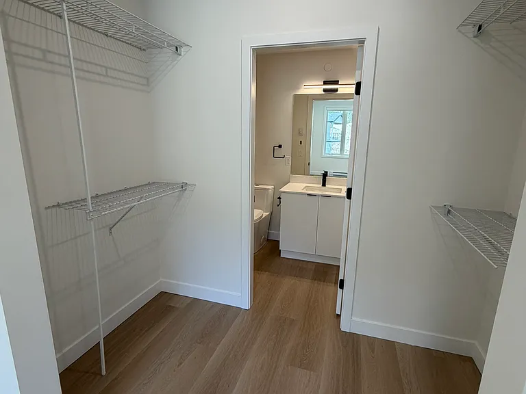 100 Grange Dr — Photo 12