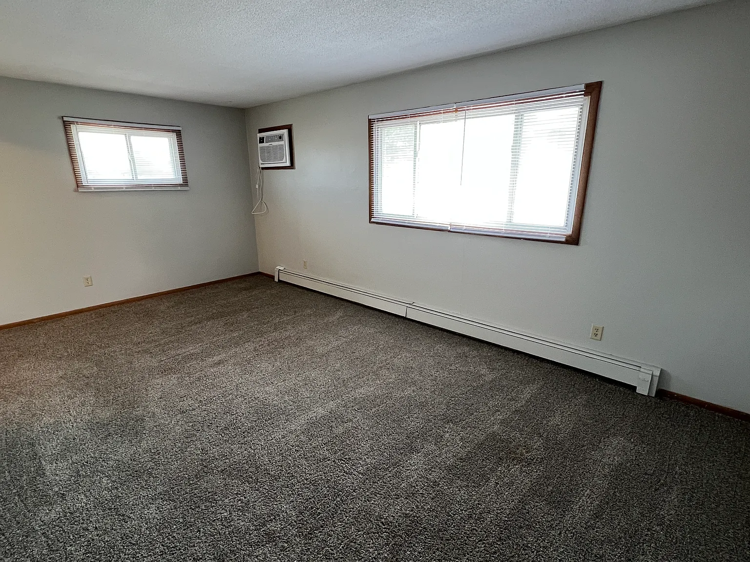 2 bed, $950 — Photo 2
