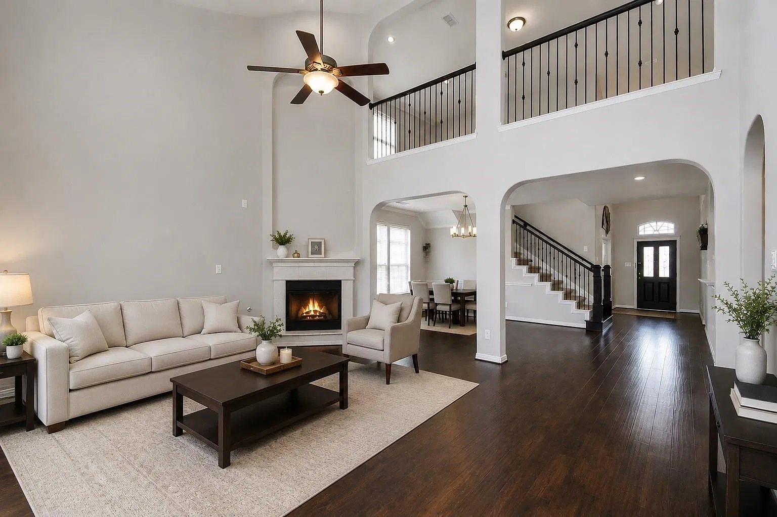 4 bed, 4.0 bath, 3609 sqft, $3,400 — Photo 2