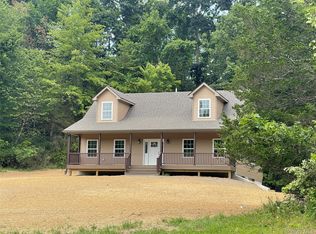 35 Papuga Rd, Pine Bush, NY 12566