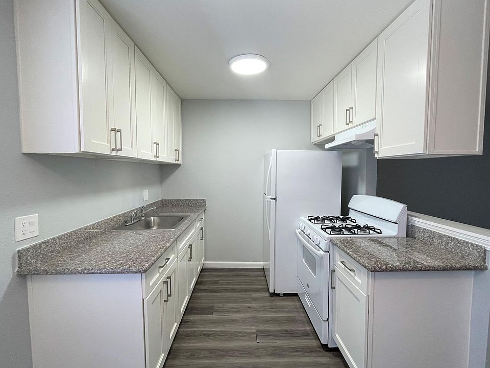 1st image of 420 E Rose St #8