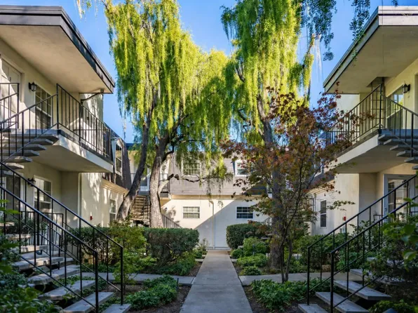 451 Oak Grove Ave APT 1, Menlo Park, CA 94025