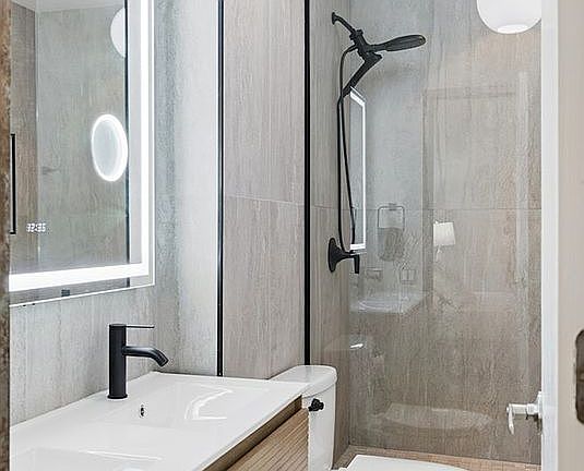 5th image of 148 W 23rd St APT 3A