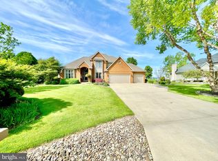 3538 Glen Abbey Dr, Chambersburg, PA