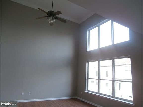 5th image of 20 Inverness Dr