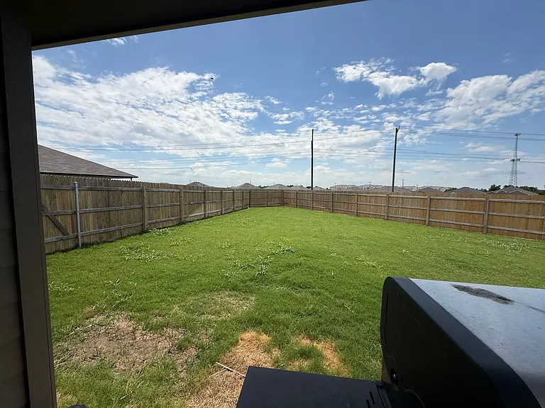 2621 Torbensen Ct — Photo 22