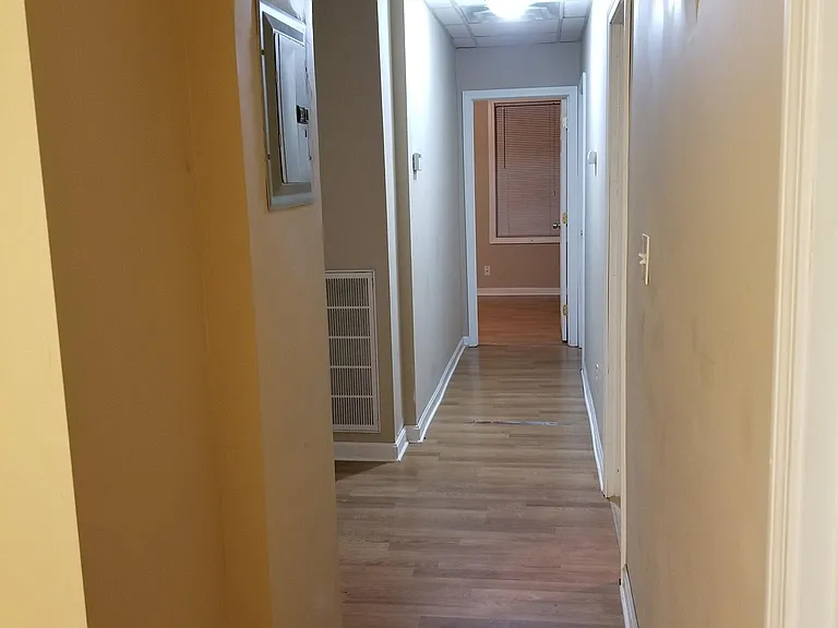 752 King Philip St #3 — Photo 5