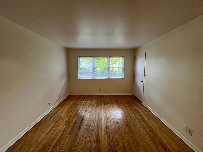 3020 W Fardale Ave — Photo 16