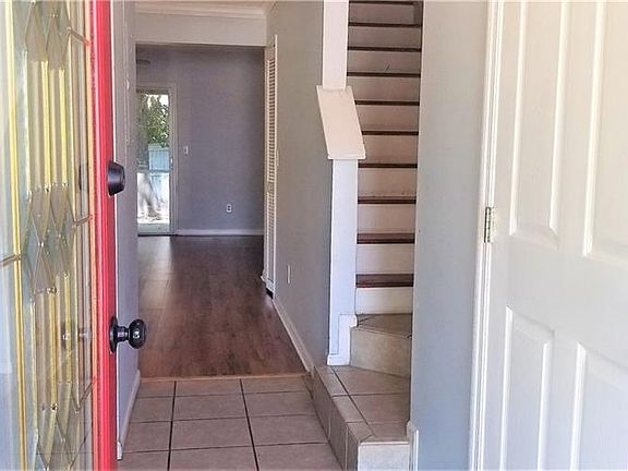 2nd image of 588 Shadow Glenn Pl