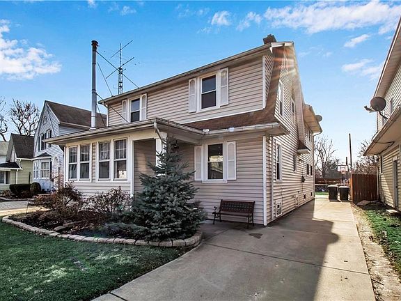 2nd image of 57 Elmwood Park W