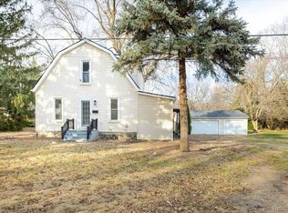 3520 W Drahner Rd, Oxford, MI 48371