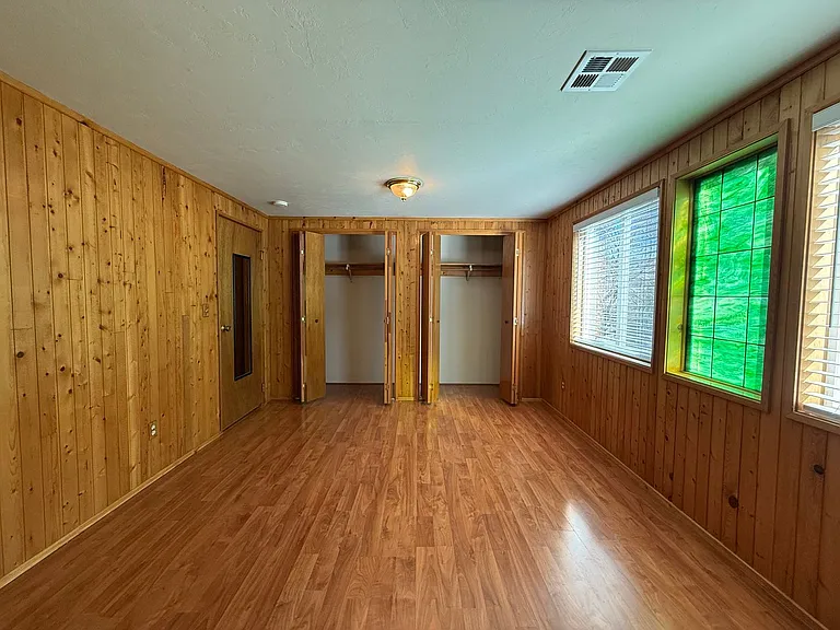 282 Sheridan St — Photo 9