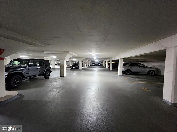 3rd image of 3601 Greenway #P-1027