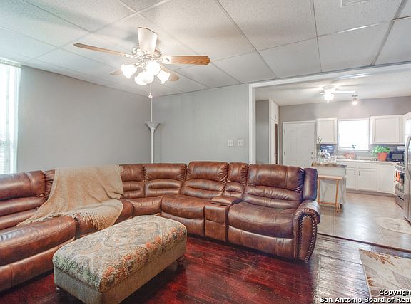 5th image of 723 Texas Ave