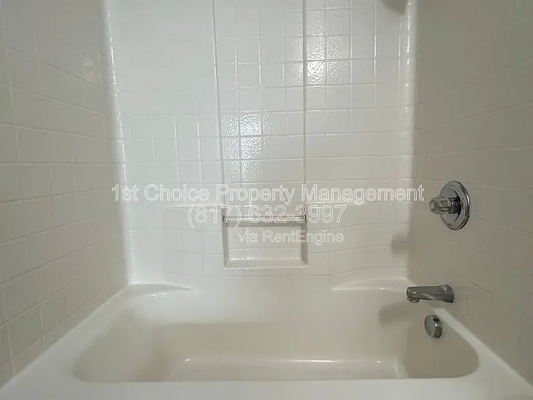 924 Marist Dr — Photo 22