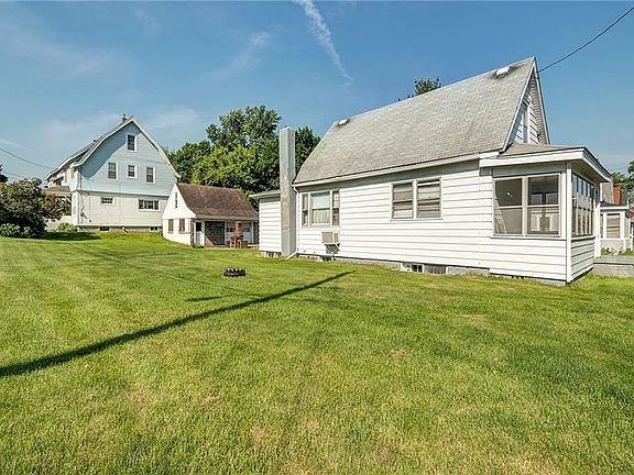 3rd image of 305 Burdick Ave