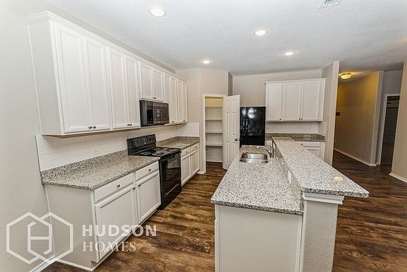 4th image of 1808 Trace Dr